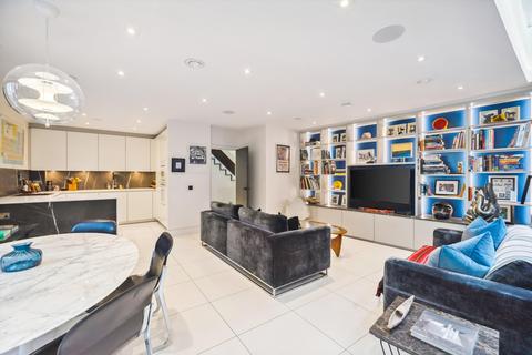 3 bedroom detached house to rent - Southwick Yard, W2.