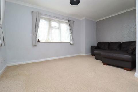 2 bedroom flat for sale, Quilter Close, Luton, Bedfordshire, LU3 2LL