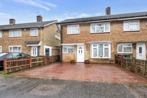 Crawley - 3 bedroom end of terrace house for sale