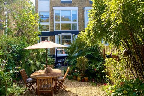 4 bedroom house for sale, Meadow Close, Petersham, Richmond, TW10