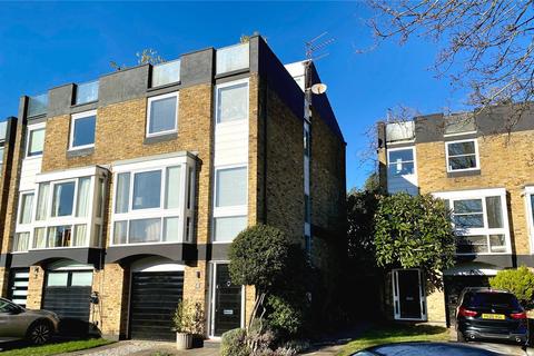 4 bedroom house for sale, Meadow Close, Petersham, Richmond, TW10