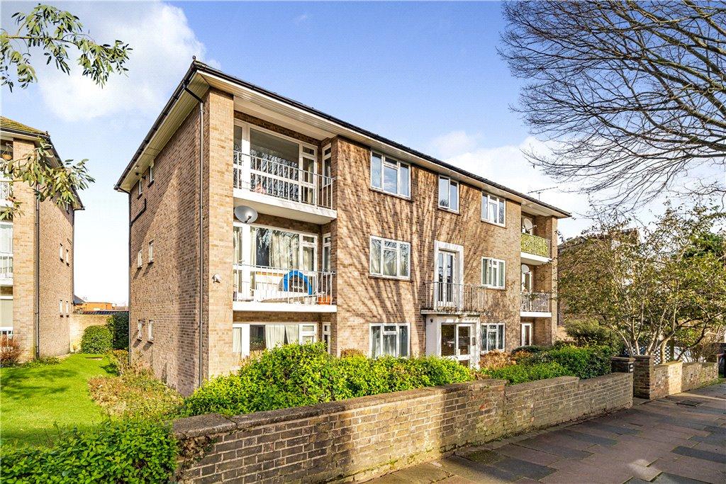 Mount Avenue, Ealing 2 bed apartment for sale £529,000