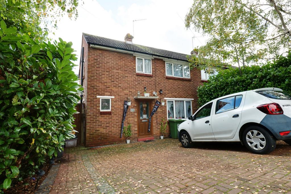 Maylands Drive, Sidcup DA14 3 bed semidetached house for sale £435,000