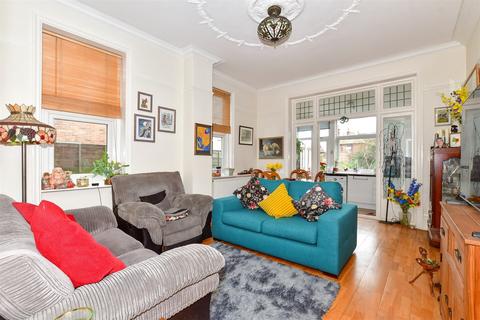 Flat 1a, 6 Cornwall Gardens, Cliftonville, Margate, CT9 2JH