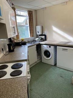 1 bedroom bedsit to rent - St. Peters Road (6), Bournemouth BH1