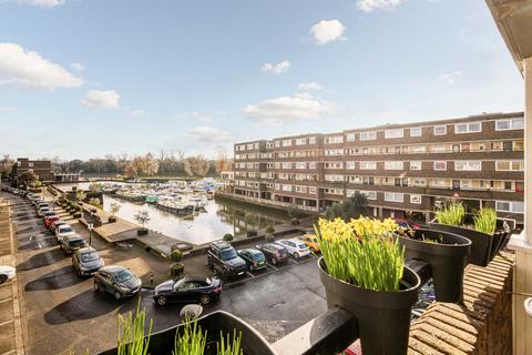 3 bedroom apartment for sale, Romulus Court, Brentford Dock