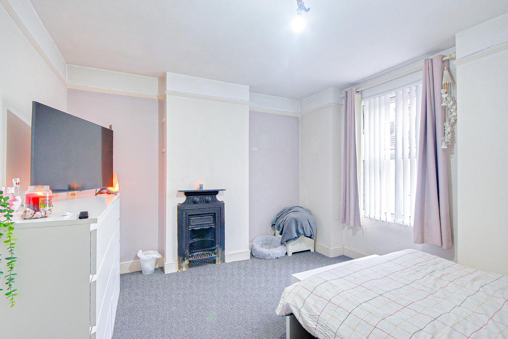 Swan Road, Kingsholm, Gloucester, GL1 2 bed end of terrace house for