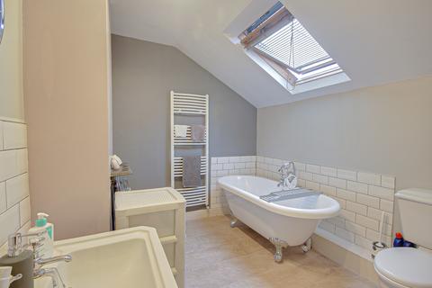 47 Swan Road, Gloucester, GL1 3BJ
