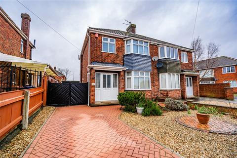 3 bedroom semi-detached house for sale - Rosemary Avenue, Grimsby, DN34
