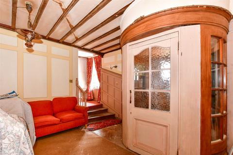 7 bedroom character property for sale, High Street, Uckfield, East Sussex