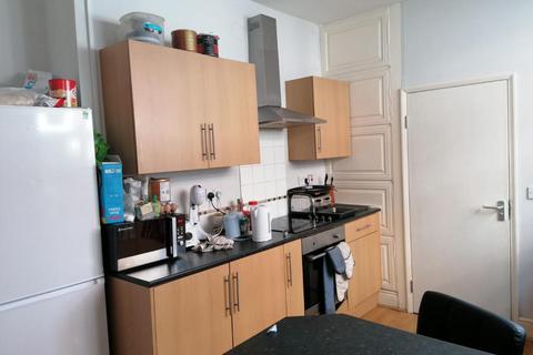 1 bedroom in a house share to rent, Room 4, 260 Bentley Road, Doncaster