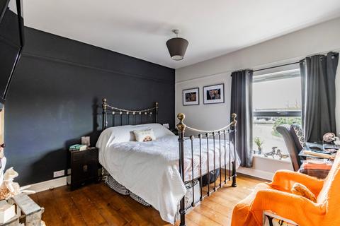 77 Carrow Road, Norwich, NR1 1HS
