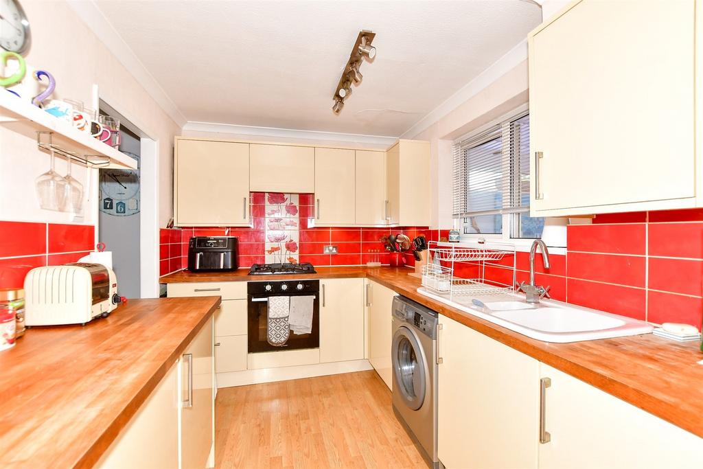 Kitchen/Dining Area
