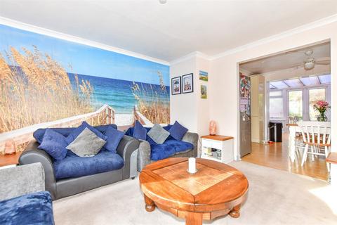 24 Chalcroft Road, Folkestone, CT20 3NG