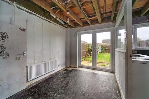 45 West Close, Ashford, TW15 3LN