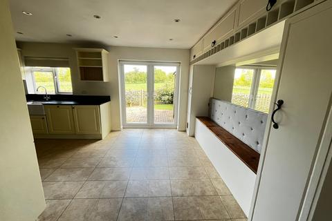 3 bedroom semi-detached bungalow for sale, Glebe Close, Basingstoke RG25