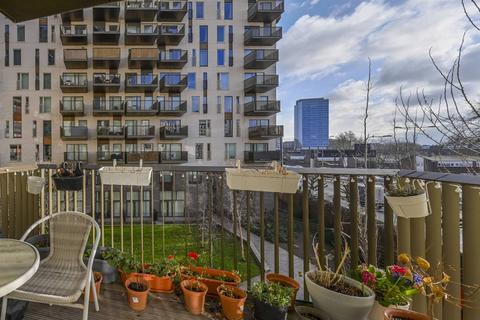 2 bedroom flat for sale - Maud Street, E16, Canning Town, London, E16