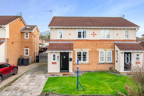 3 bedroom semi-detached house for sale - Nuthatch Avenue,  Manchester, M28