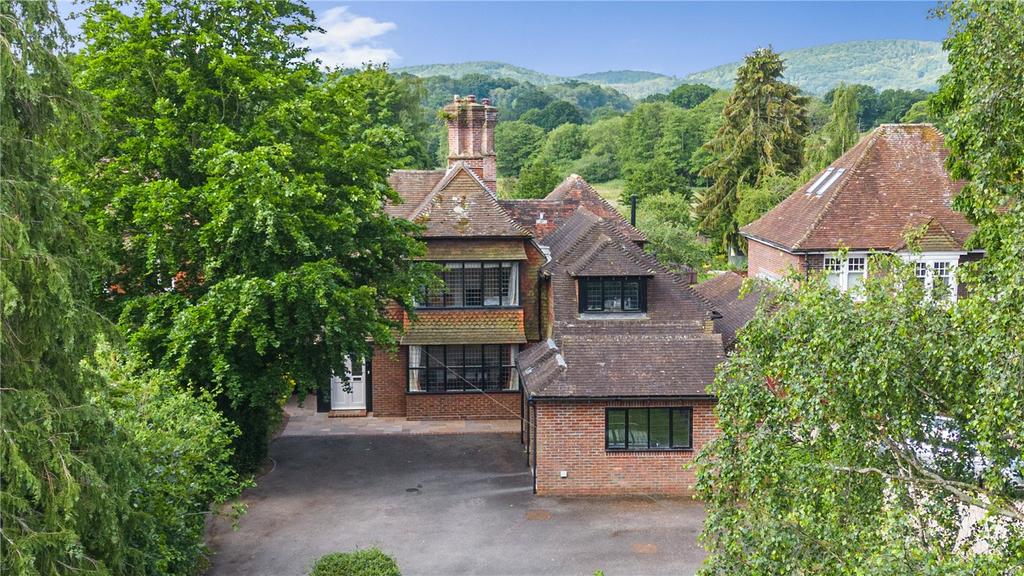 Sussex Road, Petersfield, Hampshire... 6 bed detached house for sale