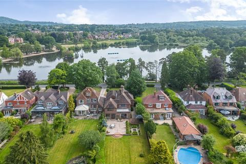 6 bedroom detached house for sale, Sussex Road, Petersfield, Hampshire, GU31