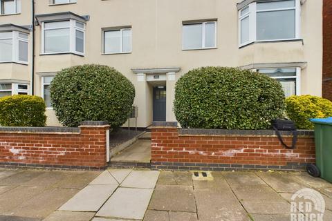 2 bedroom flat to rent, Broadway, Coventry, CV5