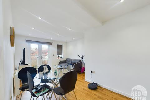 2 bedroom flat to rent, Broadway, Coventry, CV5