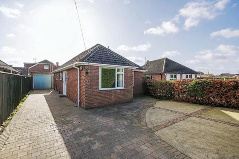 3 bedroom detached bungalow for sale - Fleetwood Close, Grimsby, Lincolnshire, DN33