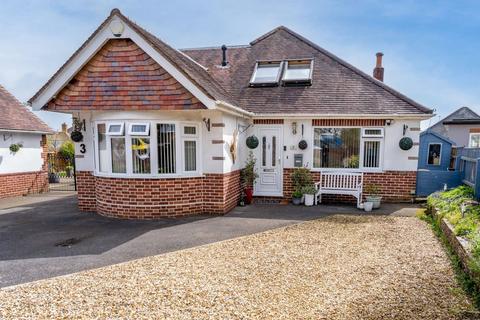 4 bedroom bungalow for sale, 4 BED CHALET + DET ANNEXE, Craigmoor Close, Bournemouth, BH8