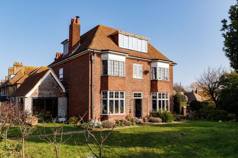 47 Cornwall Gardens, Cliftonville, Margate, CT9 2JQ