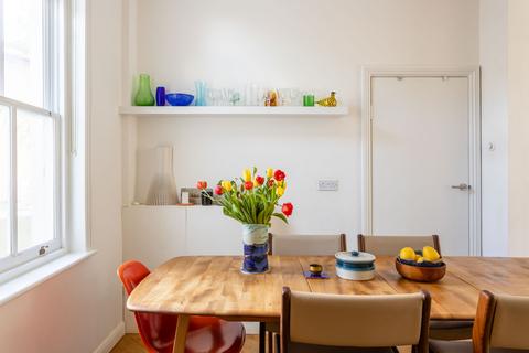 61 Lyme Grove, London, E9 6PX