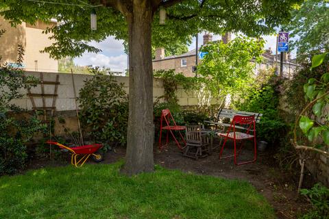 61 Lyme Grove, London, E9 6PX