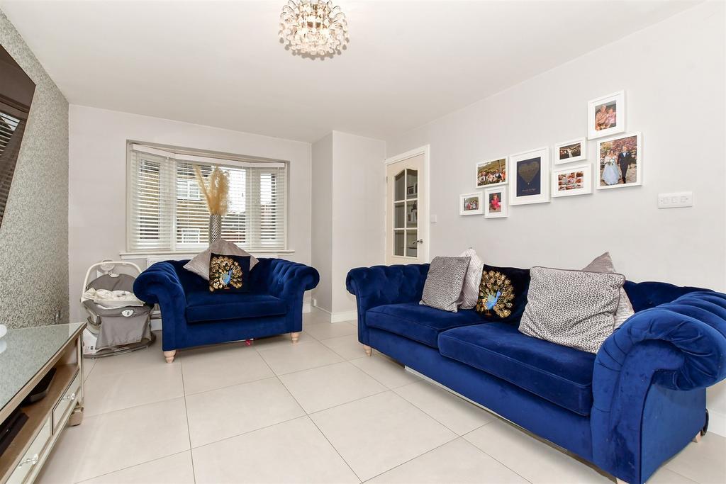 Kitchen/Living Area