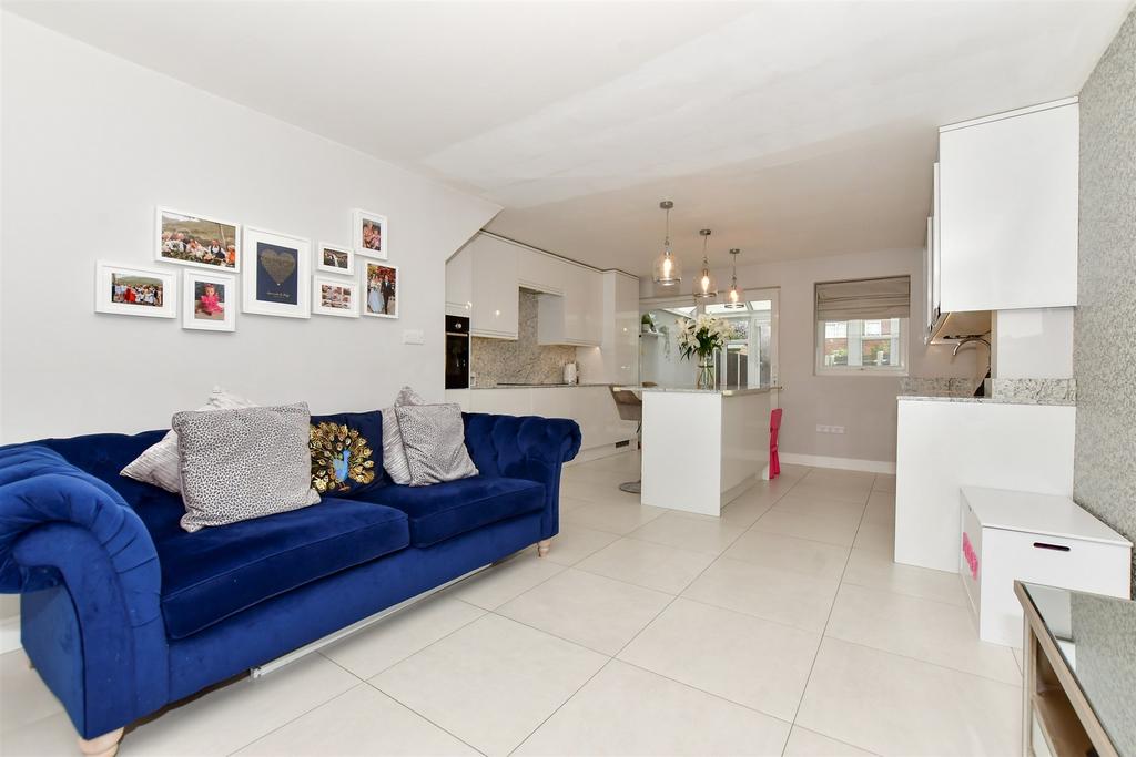 Kitchen/Living Area
