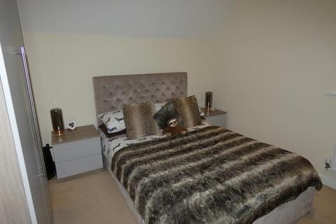 1 bedroom maisonette to rent, Oak Court, Black Bourton Road, Carterton, Oxon, OX18 3HJ
