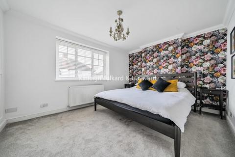 6 Belmont Road, Chislehurst, BR7 6HR