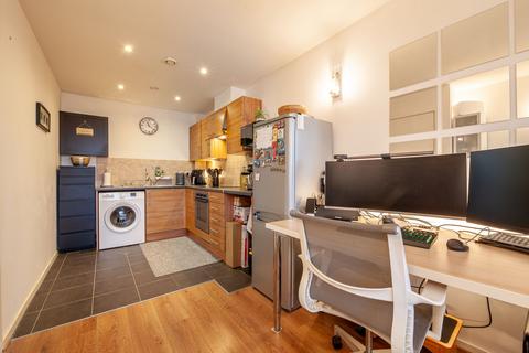1 bedroom apartment for sale, High Road, Eaton Court, E18