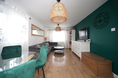 2 bedroom apartment for sale, Hewlett Road, Luton, Bedfordshire, LU3