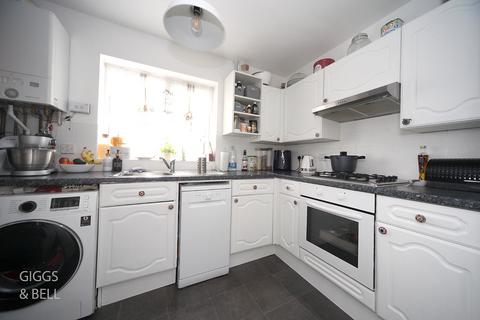 2 bedroom apartment for sale, Hewlett Road, Luton, Bedfordshire, LU3