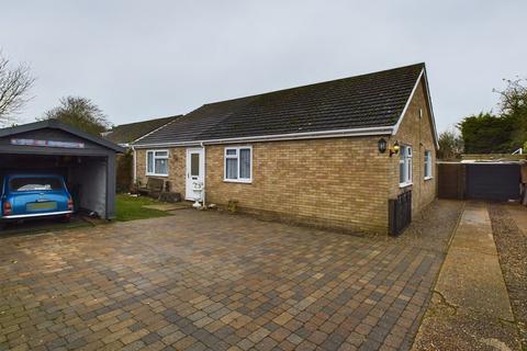 4 bedroom detached bungalow for sale - Walnut Close, Thetford IP26