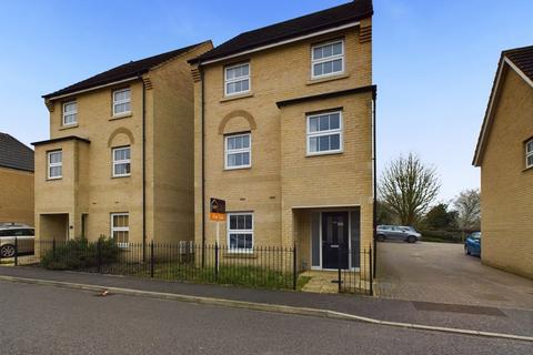 4 bedroom townhouse for sale, Daisy Lane, Downham Market PE38