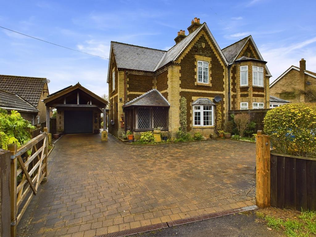 Lynn Road, Downham Market PE38 3 bed semidetached house for sale £