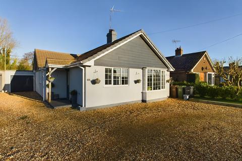 3 bedroom detached bungalow for sale - Lynn Road, Shouldham PE33