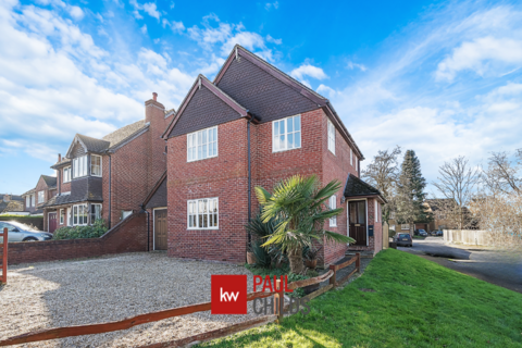 3 bedroom detached house for sale, Whitehouse Road, Reading, Berkshire