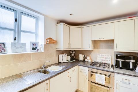 2 bedroom terraced house for sale, Chapel Hill Road, Pool in Wharfedale, Otley, West Yorkshire, LS21