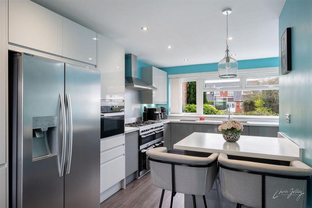 Chester Road, Hazel Grove, Stockport... 4 bed link detached house for