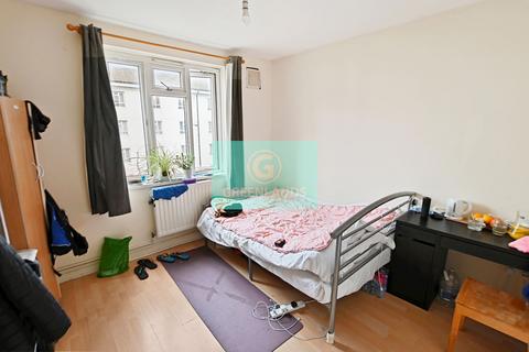 3 bedroom apartment for sale - Nestor House, Old Bethnal Green Road, London, E2