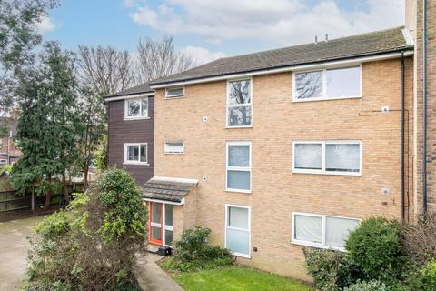 Flat 3, 101 Stanley Road, Carshalton, SM5 4LB