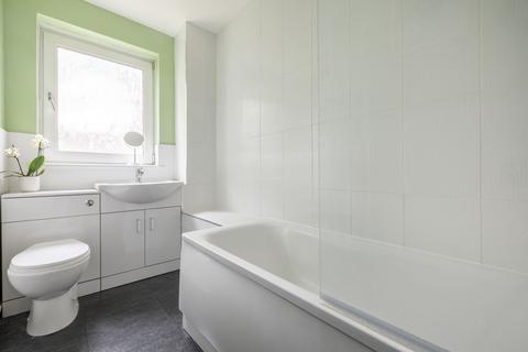 Flat 3, 101 Stanley Road, Carshalton, SM5 4LB