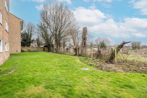Flat 3, 101 Stanley Road, Carshalton, SM5 4LB