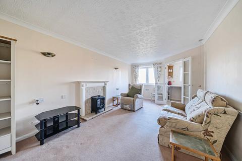 1 bedroom apartment for sale, Wood Lane, Ruislip, Middlesex